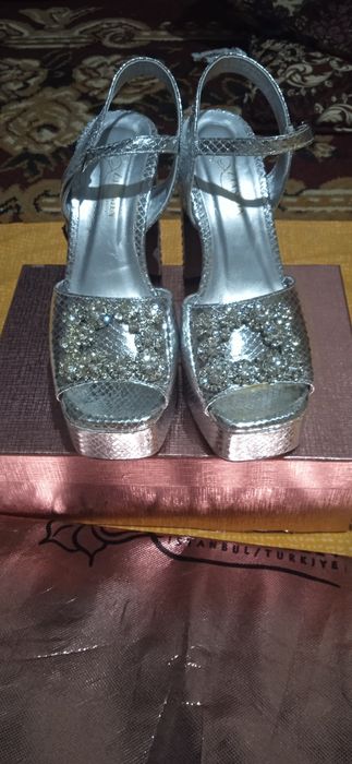 Женская обувь  удобный