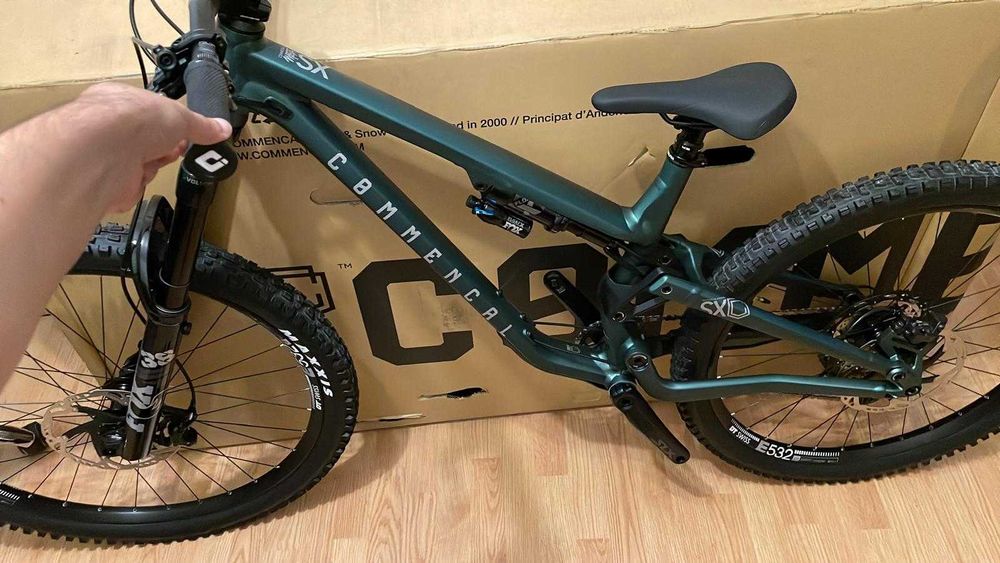 Commencal Meta SX V4 Essential Metallic Green 2024 Fox Suspension Size M