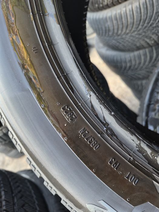 2бр. 235 55 19 Pirelli зимни.