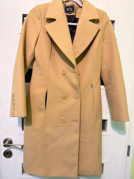 Палто и дънки Алеса