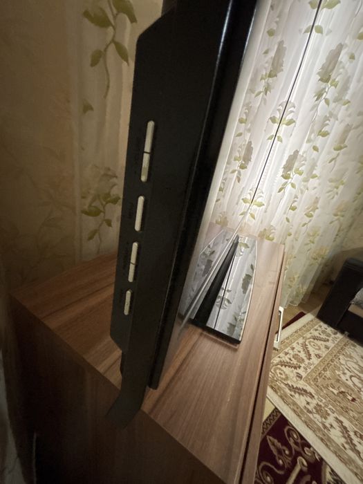 Телевизор Phillips Flat TV