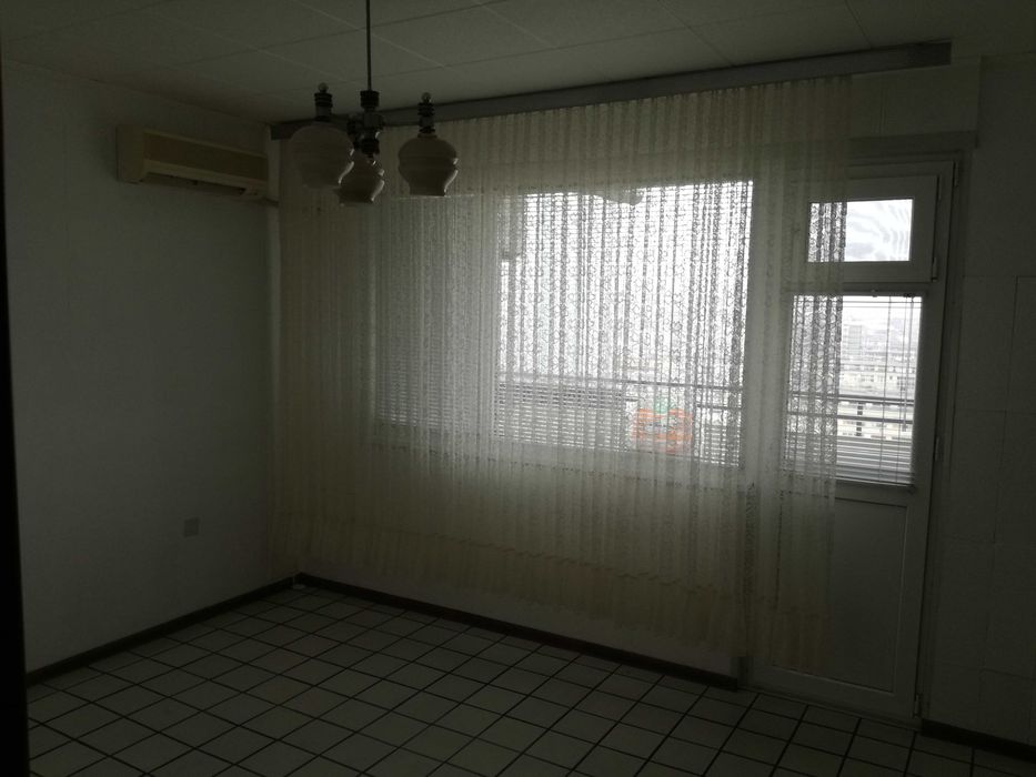 тристаен апартамент в град Казанлък кв. "Васил Левски"