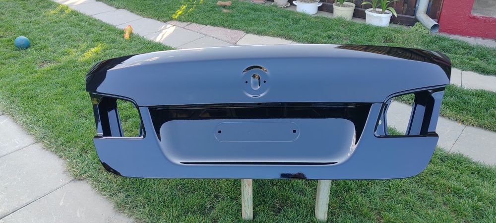 Haion capota portbagaj bmw seria 5 f10 2010-2016