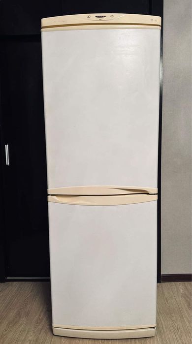 Холодильник 2х камерный