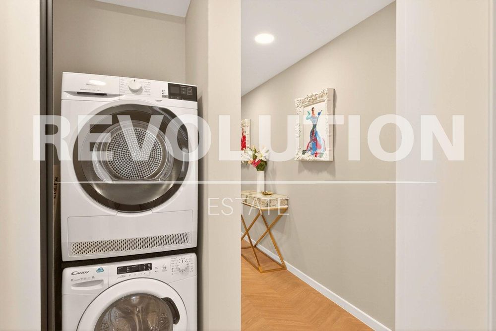 Дава се под наем Тристаен апартамент в Варна, Център - 100 кв.м за 1000 € - Снимка #10