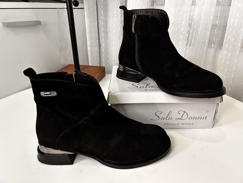 Ghete Flavia Passini negre 38 piele întoarsa