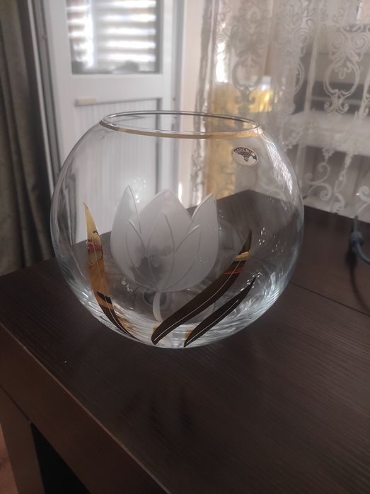 Ваза круглая, богемское стекло