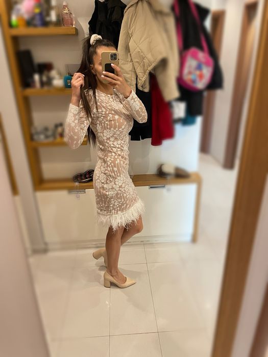 Официална рокля с пера ХС