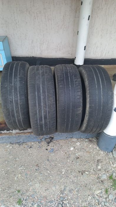 Продам летнюю резину 60000