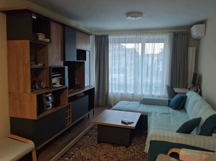 Дава се под наем Двустаен апартамент в София, Витоша - 64 кв.м за 746.64 € - Снимка #1