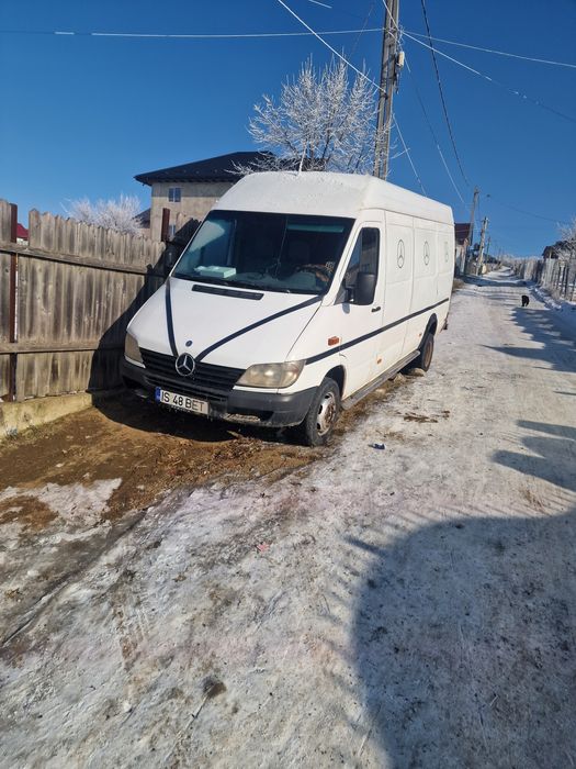 Vamd sau schimb mercedes sprinter 413 punte dubla.