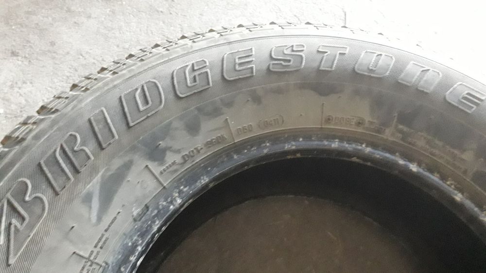 Caucicuri SH BRIDGESTONE 255/ 70=R16 M+S