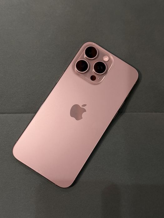 Продам айфон 15 про макс