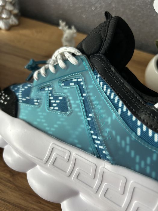 versace chain reaction