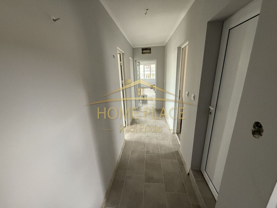 ПАРКОМЯСТО ! Етаж от къща под наем - Виница