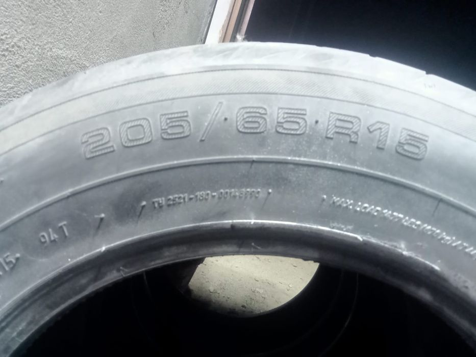 Продается Шины 15 го размера