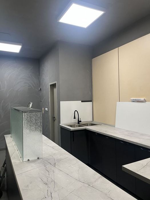 Магазин на партер до Съдебна палата – 30 кв.м, 4м витрина, готов за с