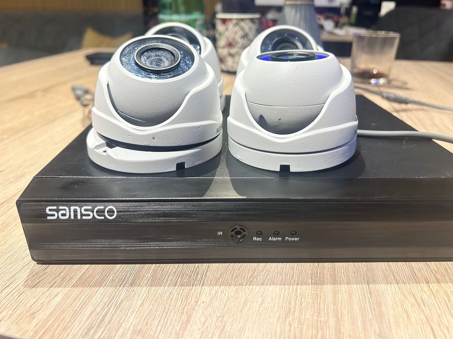 Комплект видеонаблюдение – HIKVISION + DVR Sansco