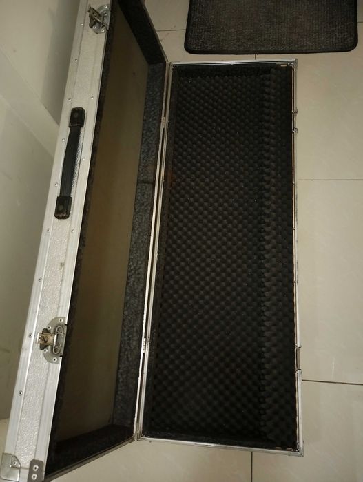 Hard keys    Твърд калъф за ситезатор 61 клавиша