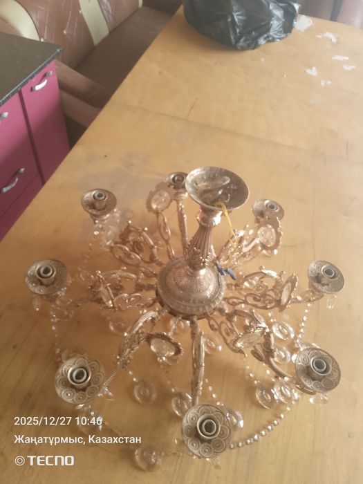 Люстра навесная б,у