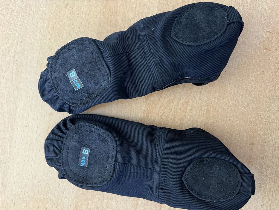 Ластични черни Туфли