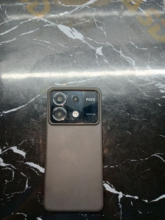 Poco 6x  256/12 Gig.