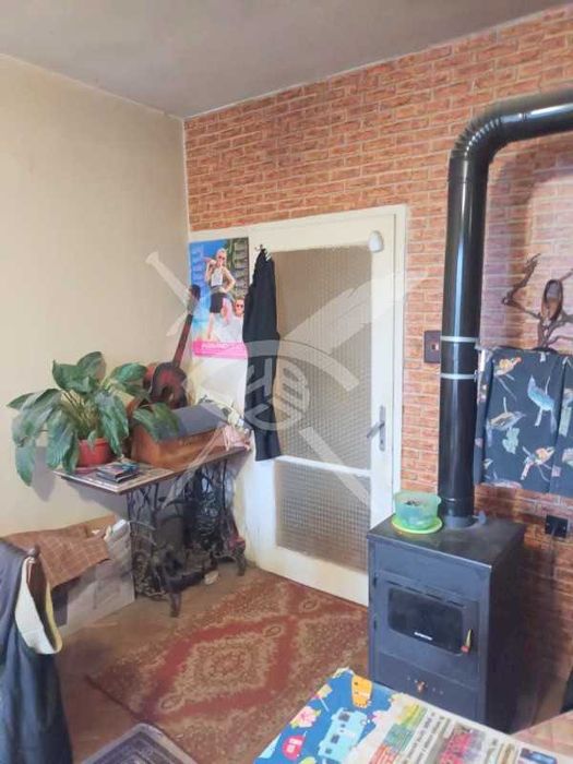 Продава се Тристаен апартамент в Карнобат - 72 кв.м за 903 €/кв.м - Снимка #3