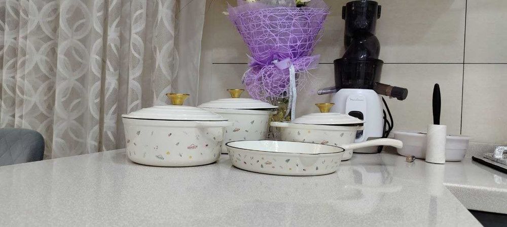 Продаётся чугунное казан набор