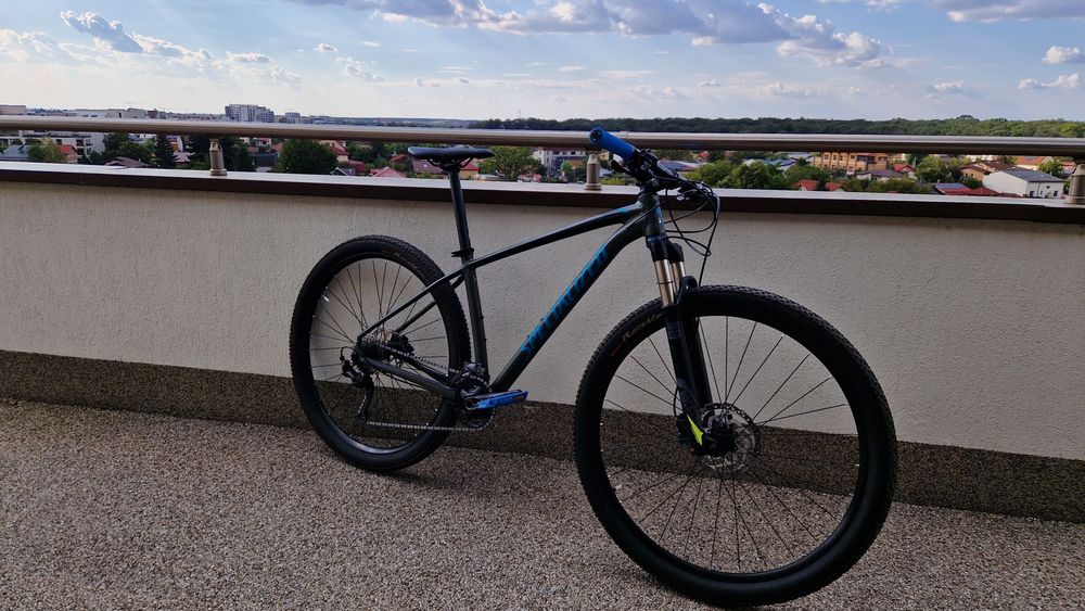 Bicicleta Specialized Rockhopper Comp 29 M | RockShox Recon Air | Shimano