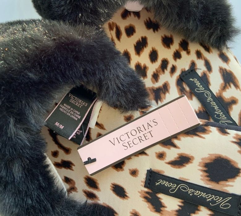Victoria's Secret
Leopard Slippers Flats
Size: US 7 Regular (M, B)