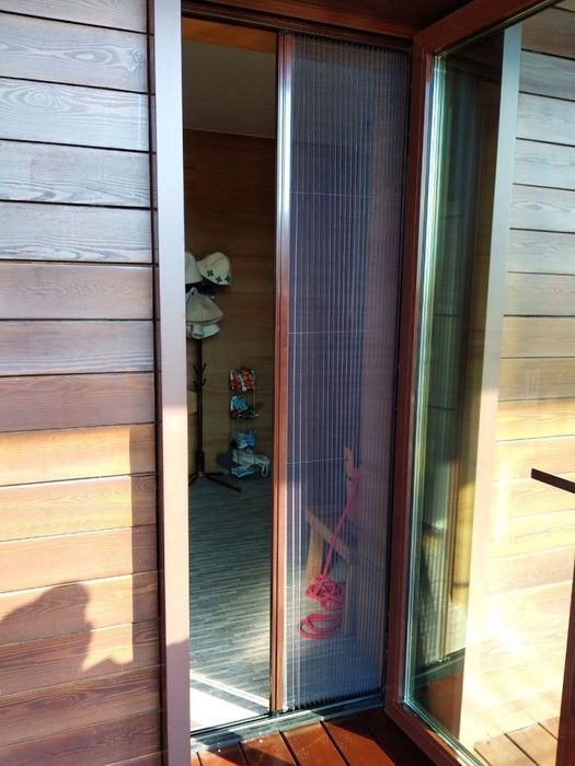 Маскитные сетки плиссе (раздвижные) и унисетки без ПВХ креплений.