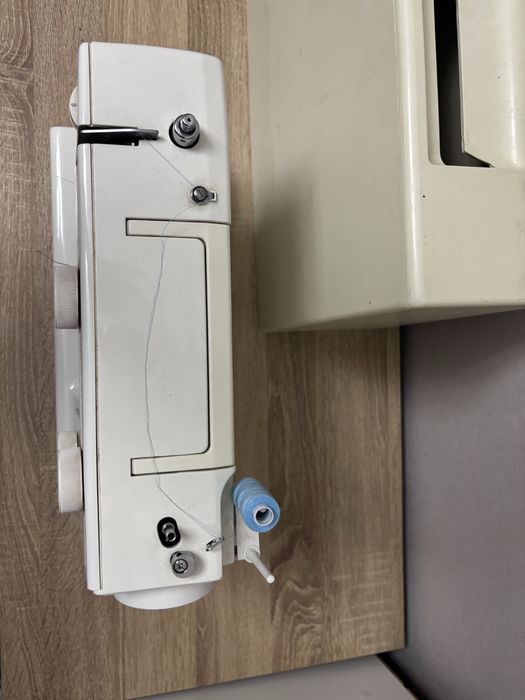 Швейная машина. Janome