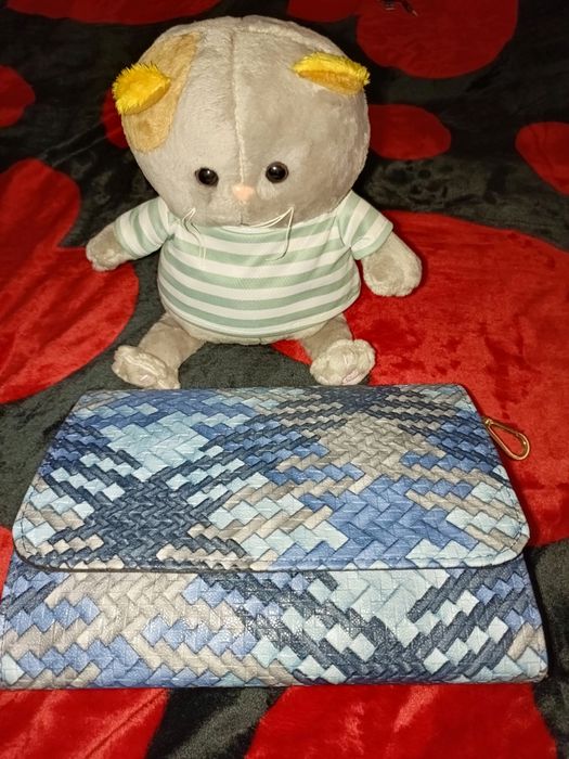 Продаю сумка-клатч