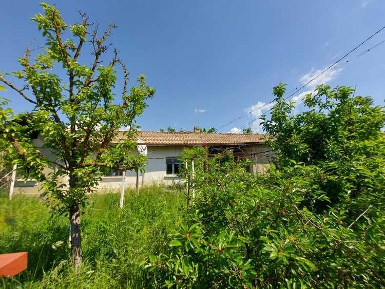 Продава се Къща в с. Алваново, Област Търговище - 100 кв.м за 199 €/кв.м - Снимка #1