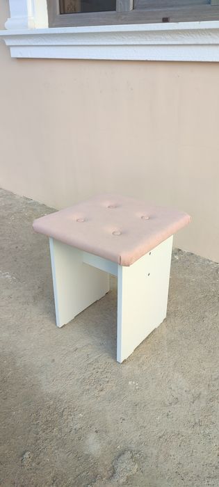 Салон учун маникюр столик