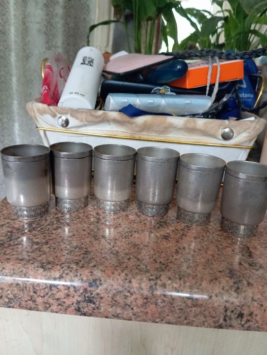 Продам мельхиор рюмки