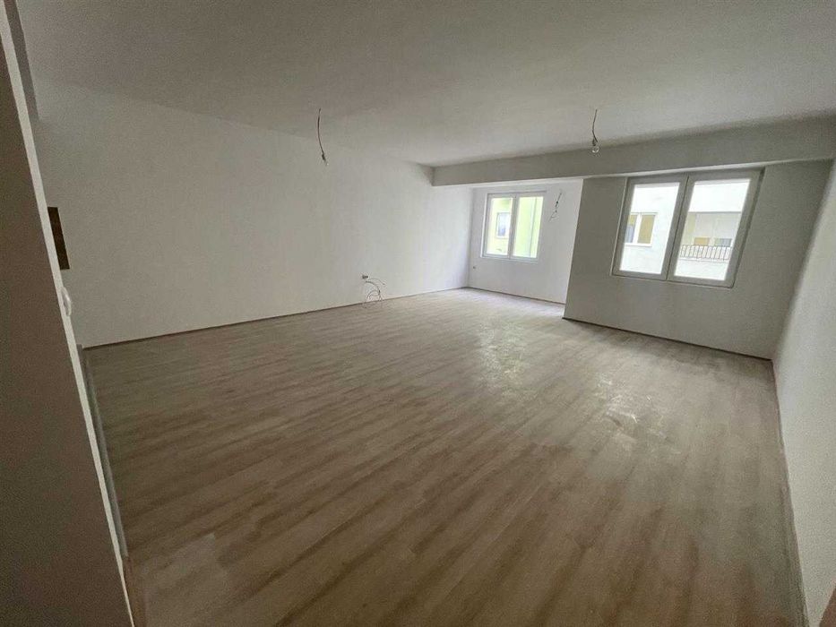 Дава се под наем Тристаен апартамент в Пловдив, Остромила - 95 кв.м за 300.9 € - Снимка #3