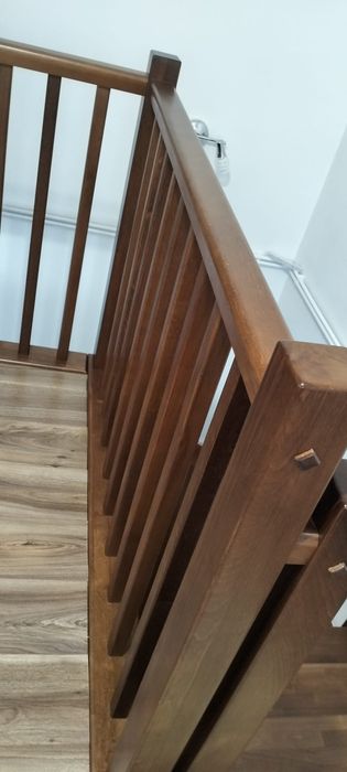Balustradă interioară din lemn masiv
