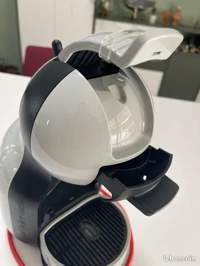 Кафемашина Dolce Gusto