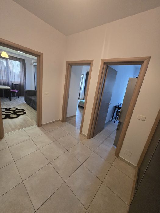 Închiriez apartament