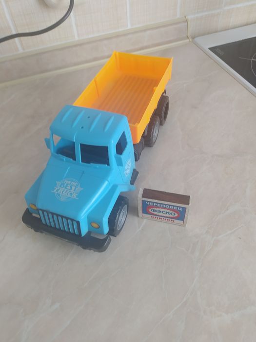 Машинка для детей  500 тенге