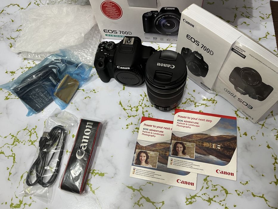 Canon EOS 700D + объектив EF-S 18–55mm IS STM