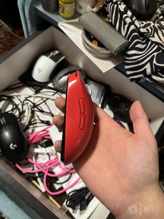 Logitech g pro superlight red