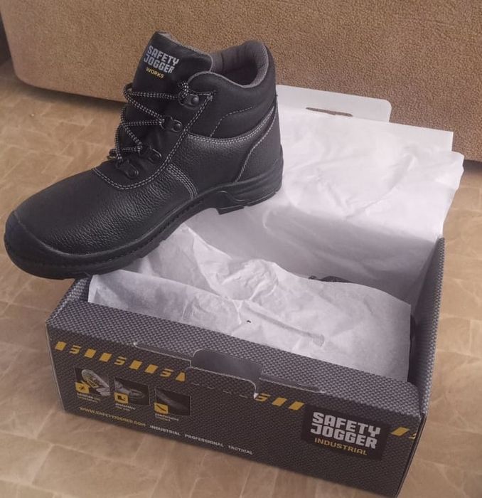 Срочно спец обувь 43р