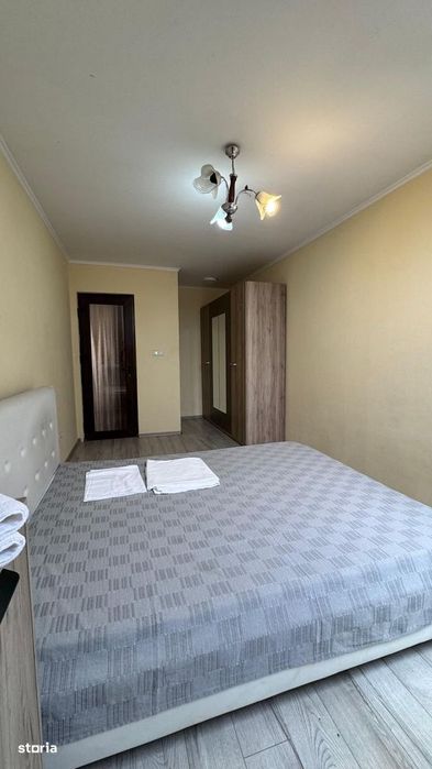 Apartament 3 cam de închiriat, cart. Rogerius