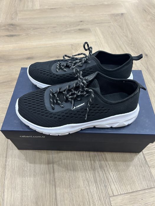 Кроссовки демикс 38 размер