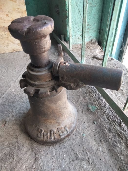 Продаю домкрат 5 тонн