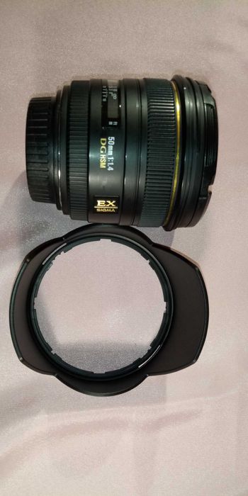 Sigma 50mm F1.4 EX DG HSM за Canon