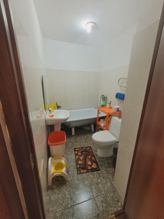 2-комн., 15 мкр., 1 этаж