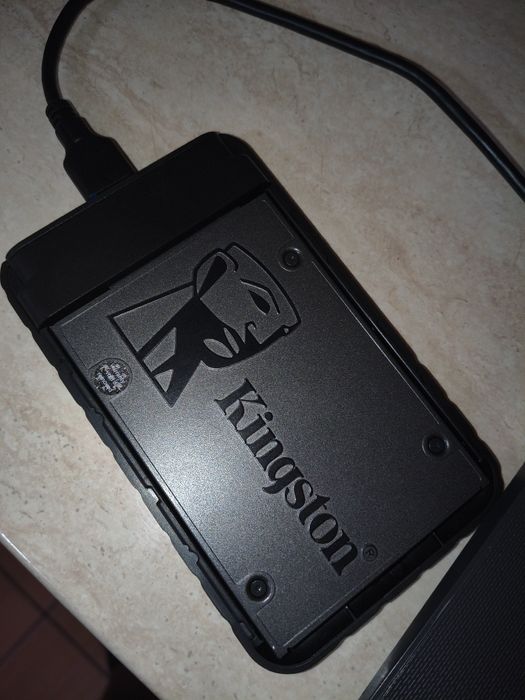 Ssd 2.5 inch Sata Kingston 240 gb stare perfecta de functionare